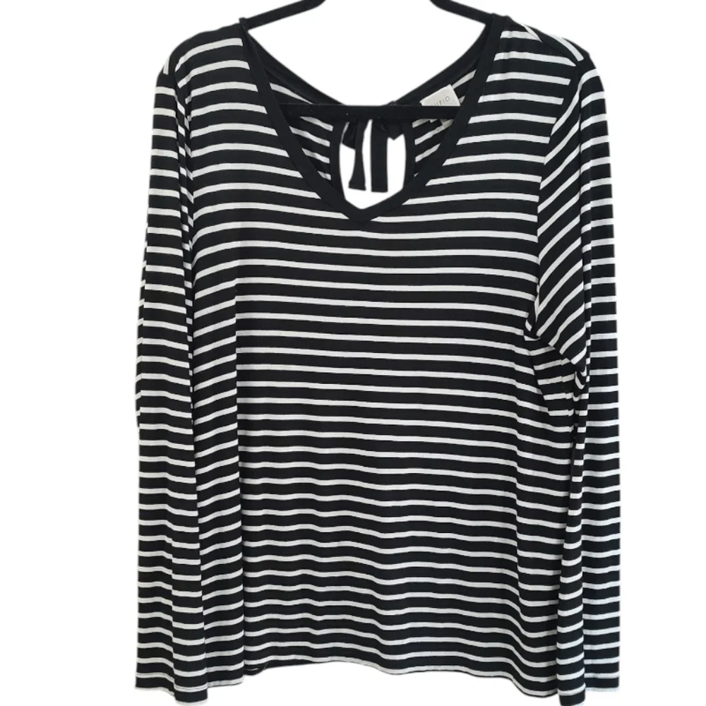 Cupio Black and White Striped Long Sleeve Top